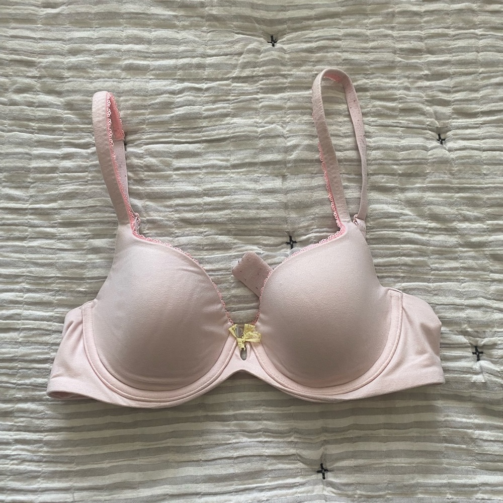 Victoria’s Secret Bra Light Pink 34B